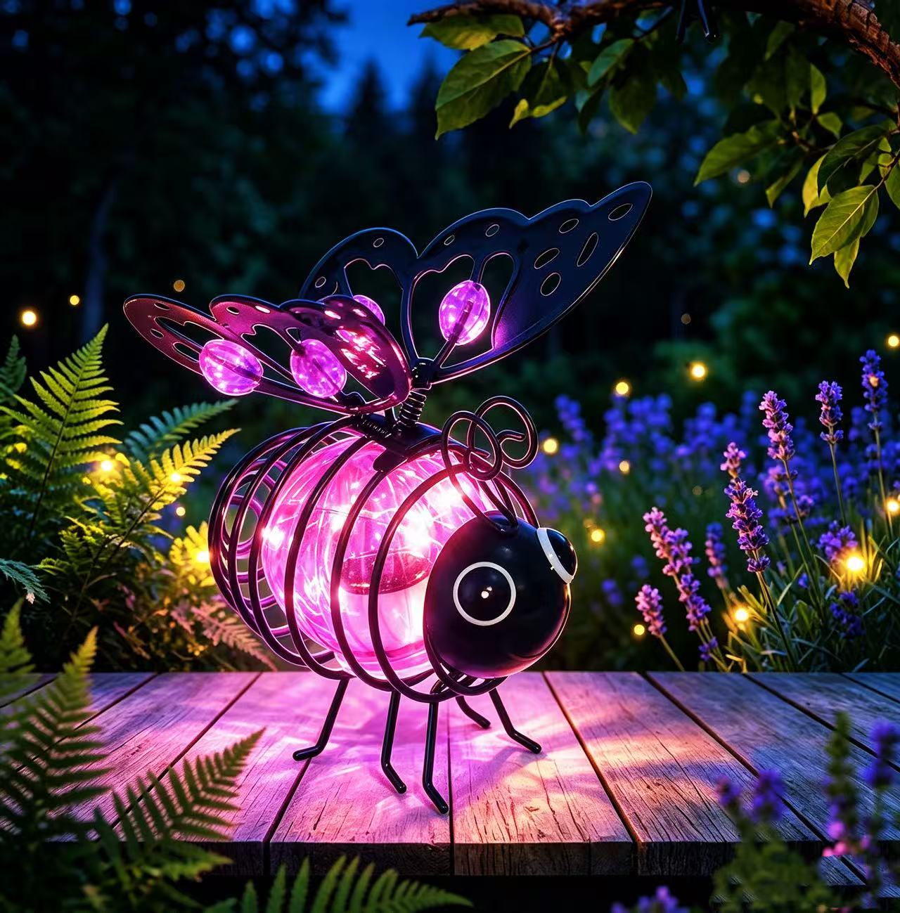 🐝 50% RABATT NU! ☀️ Solcellsdriven Hängande Bilampa – Charmig Bi-design med Hjärtformade Vingar – Perfekt för Trädgård & Bil 🌸