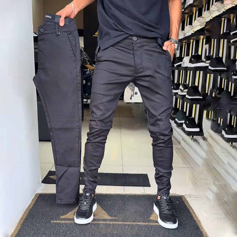 Slim-fit casualbyxor i enfärgat tyg för herr