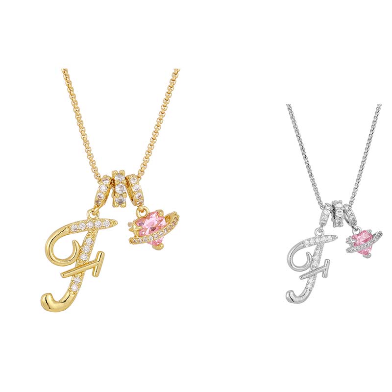 🔥🎁Nyhet 50 % RABATT🔥Halsband med initialbokstav och rosa hjärtcharm