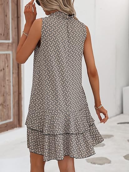 👗 50 % RABATT! 🎉 Klänning med rosett & grafiskt mönster – lekfull, chic & perfekt för kontor, middag & afterwork ☕