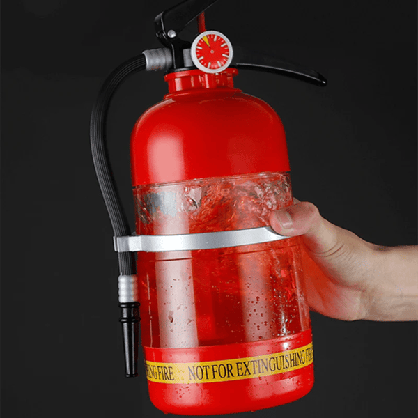 🍻 50% RABATT NU! 🔥 Populär Ölhink i Brandsläckardesign – 2L Handtrycksfat & Unik Form – Perfekt för Fotbollsfester & Pubar ⚽