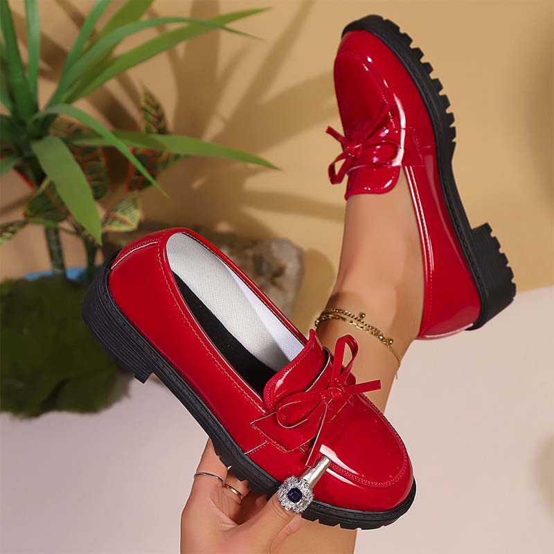 👞 50% RABATT NU! ✨ Loafers med rosett i lackläder för damer – Glansigt & Elegant – Stabil klack & Bequem 🎀