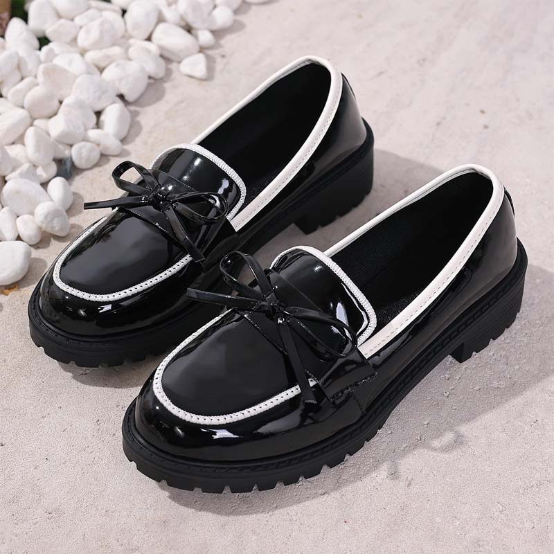 👞 50% RABATT NU! ✨ Loafers med rosett i lackläder för damer – Glansigt & Elegant – Stabil klack & Bequem 🎀