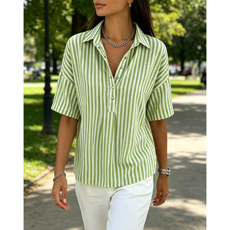 👚 50% RABATT NU!🌿 Dam Casual Randig Kortärmad Skjorta – Lös Passform & V-Ringning – Sommar Essential 🛍️