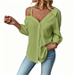👚 50% RABATT NU! ✨ Kvinnors Off-Shoulder Knäppskjorta – Asymmetrisk, Skrynkeltyg & Lång Ärm – Luftigt, Avslappnat & Chic 💫