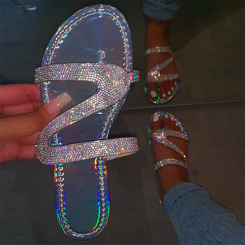 👡 50% RABATT! 🔥 Rhinestone Slide Sandaler – Platt, stötdämpande & glamorös – Perfekt för strand, brunch eller vardagschic 💎✨