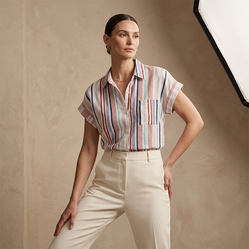 🌬️ Dam randig kortärmad button-down – lös passform, andningsbar & perfekt för varma dagar & lata stunder, enkel att styla 🕶️