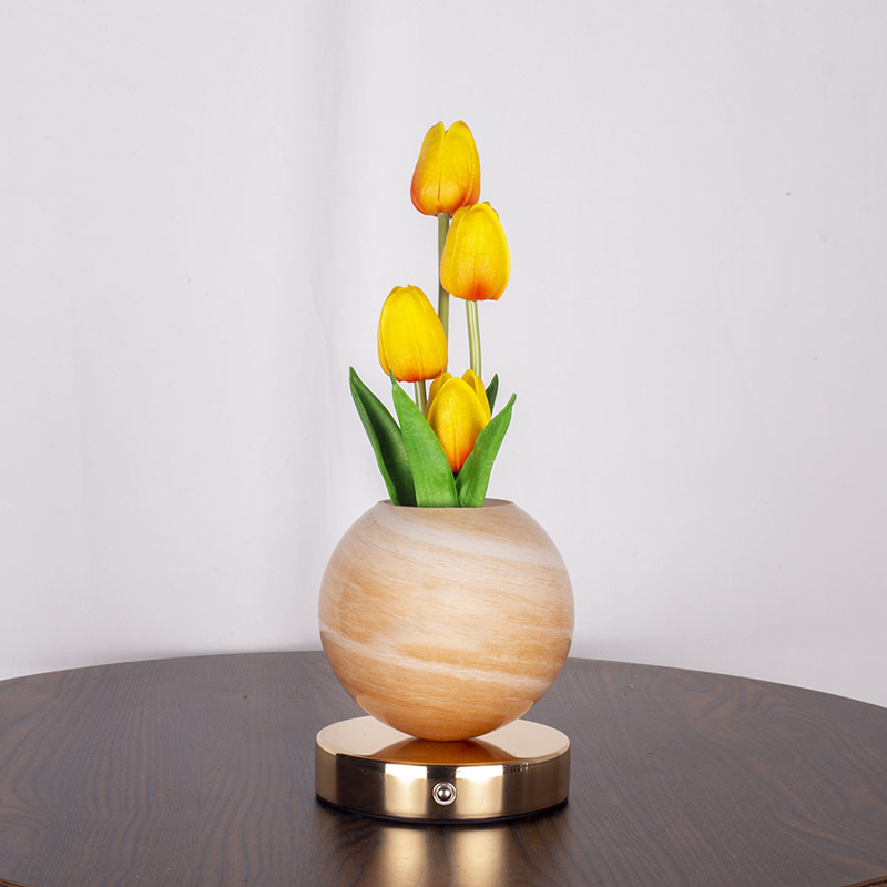 Elegant Nattlampa med Tulpanbukett