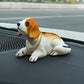 🐶 Søt hund-bobblehead – nikker i hver sving – 10 raser, myk plysj, gullkjede – sprer glede på hver biltur 🚗